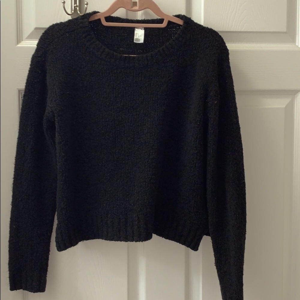 Women’s S black knitted sweater